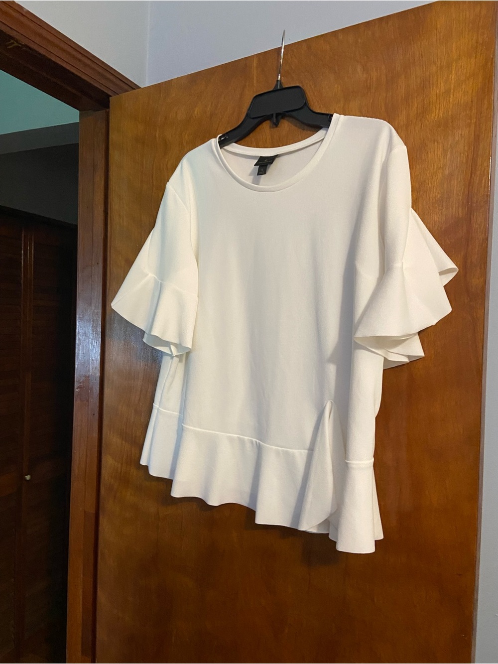 Worthington White Ruffle Sleeve Peplum Top